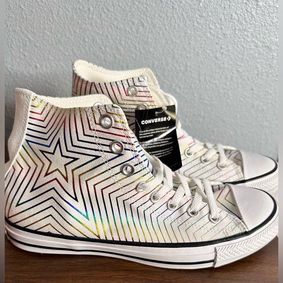 Converse high tops.  Multi colored star pattern. Women’s 9.5. NWT - Picture 1 of 10